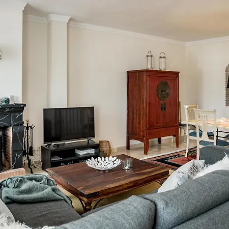 度假居 Fantastic 3 Bedroom Townhouse In Aloha Pueblo Close To The Golf Course And Has Amazing Mountain Views 马尔韦利亚