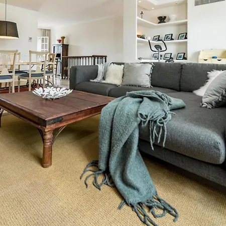 Fantastic 3 Bedroom Townhouse In Aloha Pueblo Close To The Golf Course And Has Amazing Mountain Views 马尔韦利亚