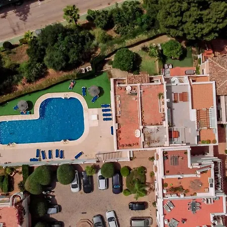 Fantastic 3 Bedroom Townhouse In Aloha Pueblo Close To The Golf Course And Has Amazing Mountain Views 马尔韦利亚